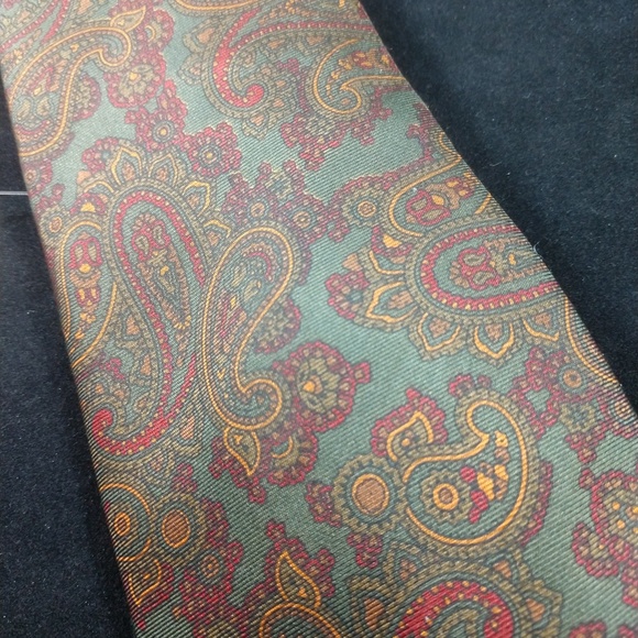 Marshall Field's men's silk tie in Paisley design - Picture 6 of 7